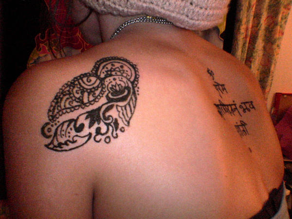 I love Henna - shoulder tattoo