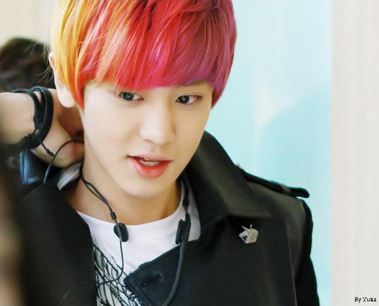 chanyeol_with_red_hair_by_yuka55202565-d