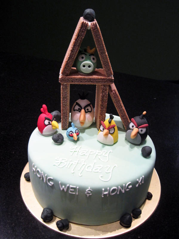 Angry Birds Cake by Sliceofcake