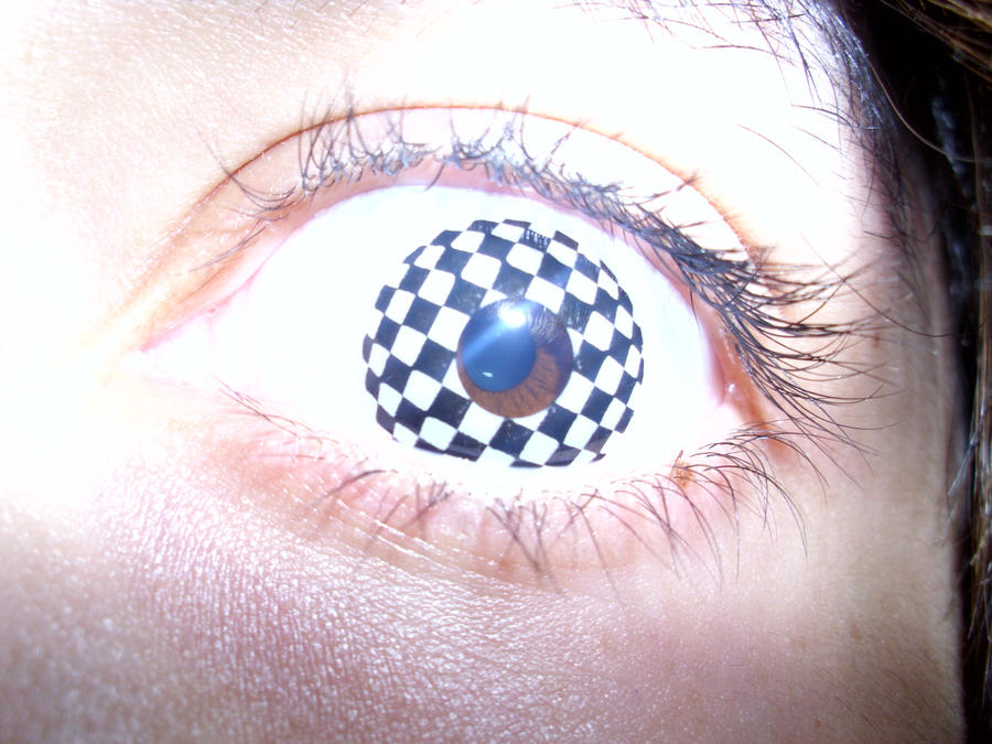checkered_eye_by_redfrostedtacks-d351iar.jpg