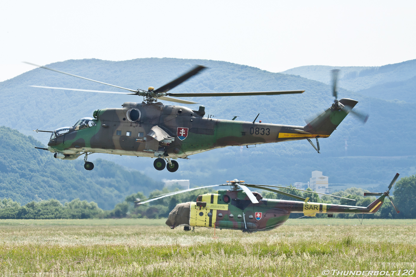 Mi-24V Hind 0833

